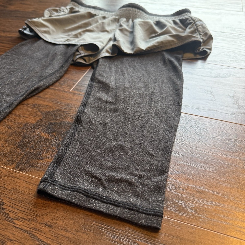 ATHLETA Skirted Leggings Gray Black Athletic Running Hiking XS Inside Pocket Zip - Picture 2 of 8